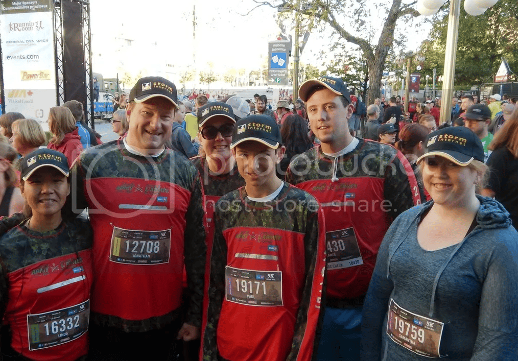 Six members of the Storm Internet Team pose for the camera at the 2015 Army Race in Ottawa, Ontario